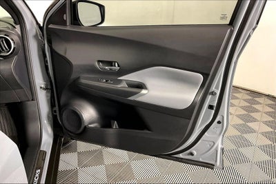 2024 Nissan Kicks SR