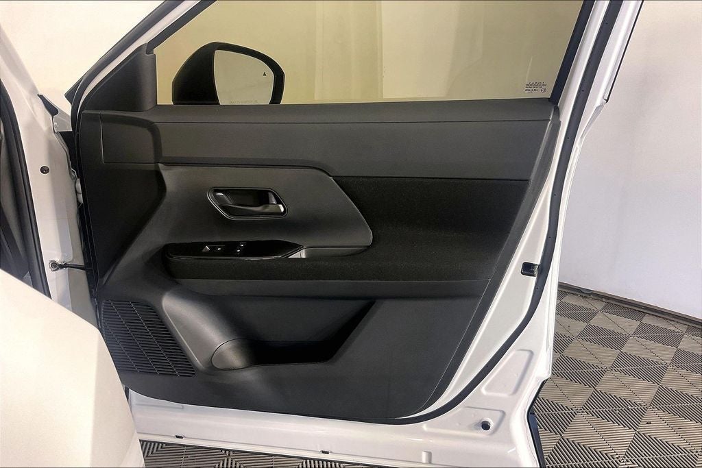 2027 Nissan Kicks S
