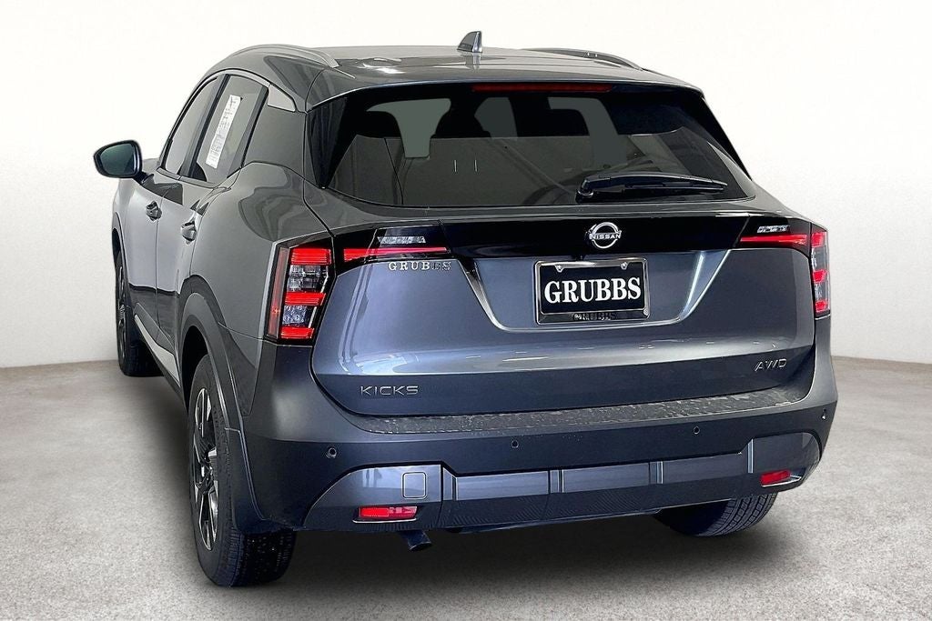 2025 Nissan Kicks SV