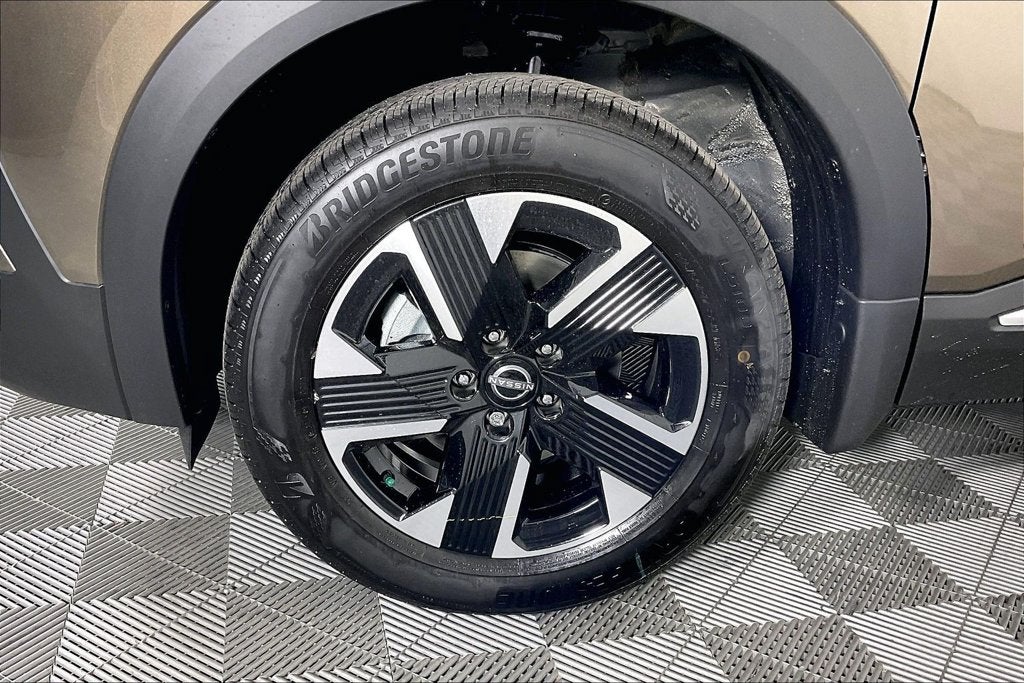 2027 Nissan Kicks SV