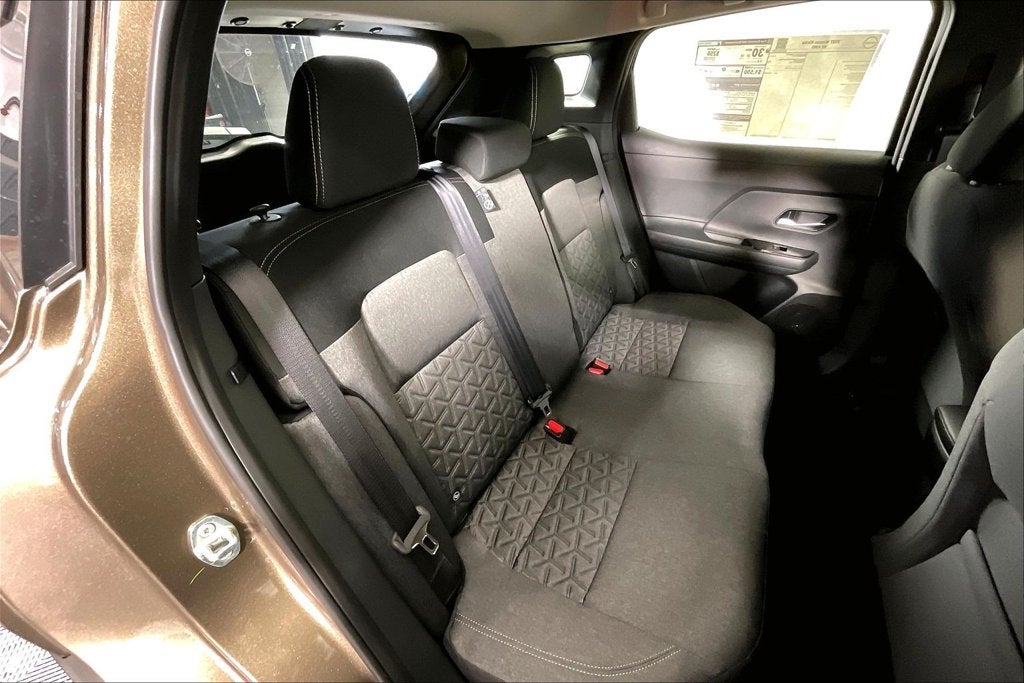 2027 Nissan Kicks SV