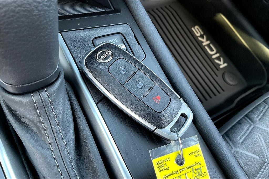 2025 Nissan Kicks SV