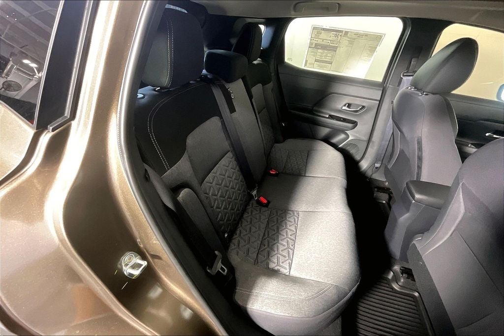 2027 Nissan Kicks SV