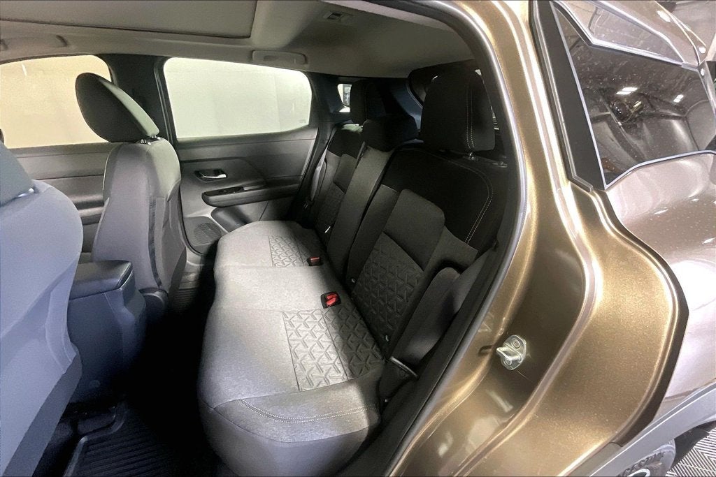 2027 Nissan Kicks SV