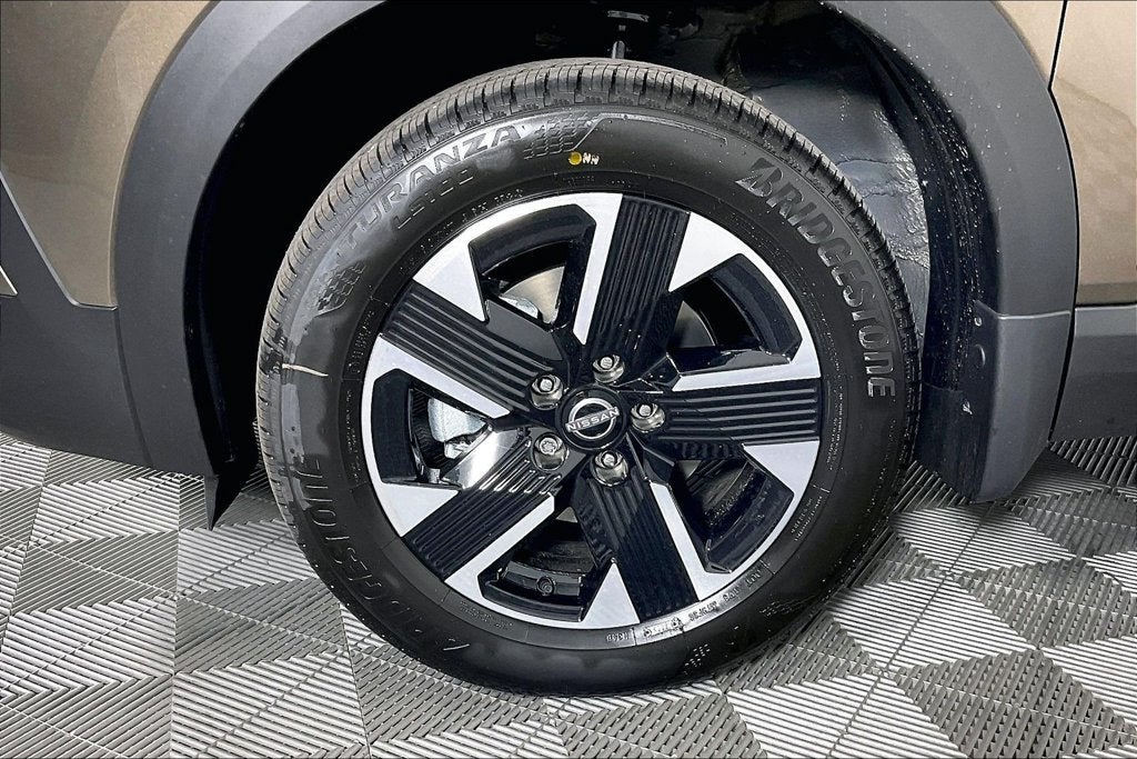 2027 Nissan Kicks SV