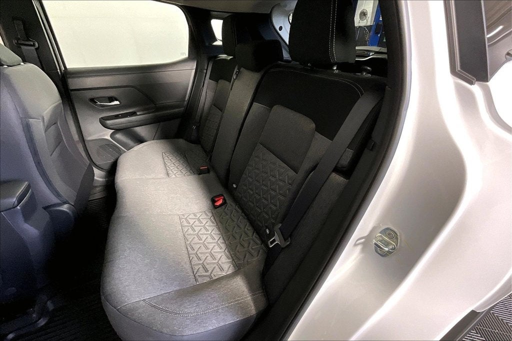 2027 Nissan Kicks SV