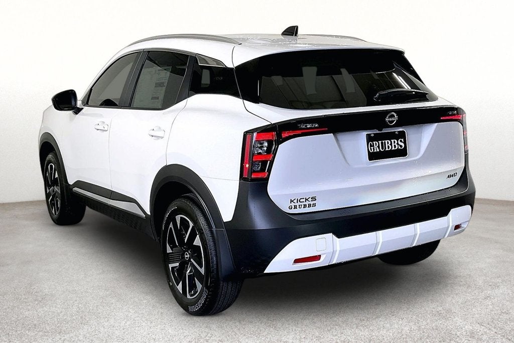 2027 Nissan Kicks SV
