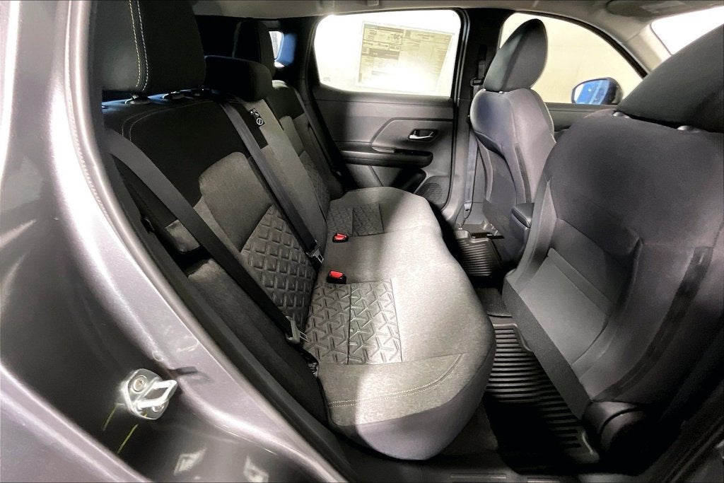 2027 Nissan Kicks SV