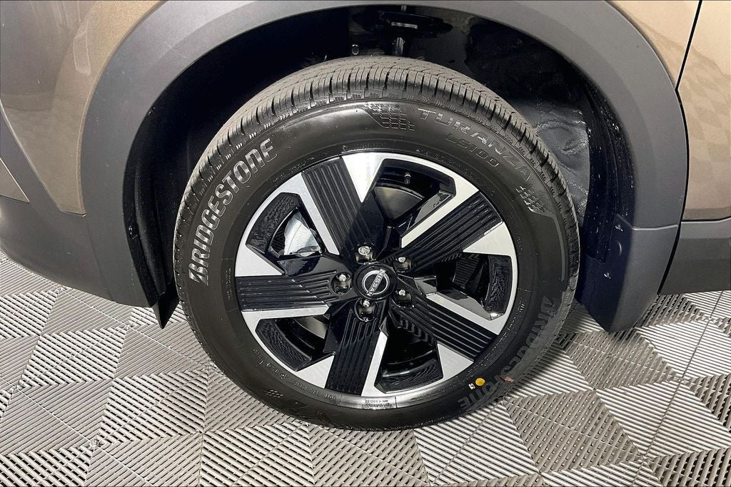 2027 Nissan Kicks SV