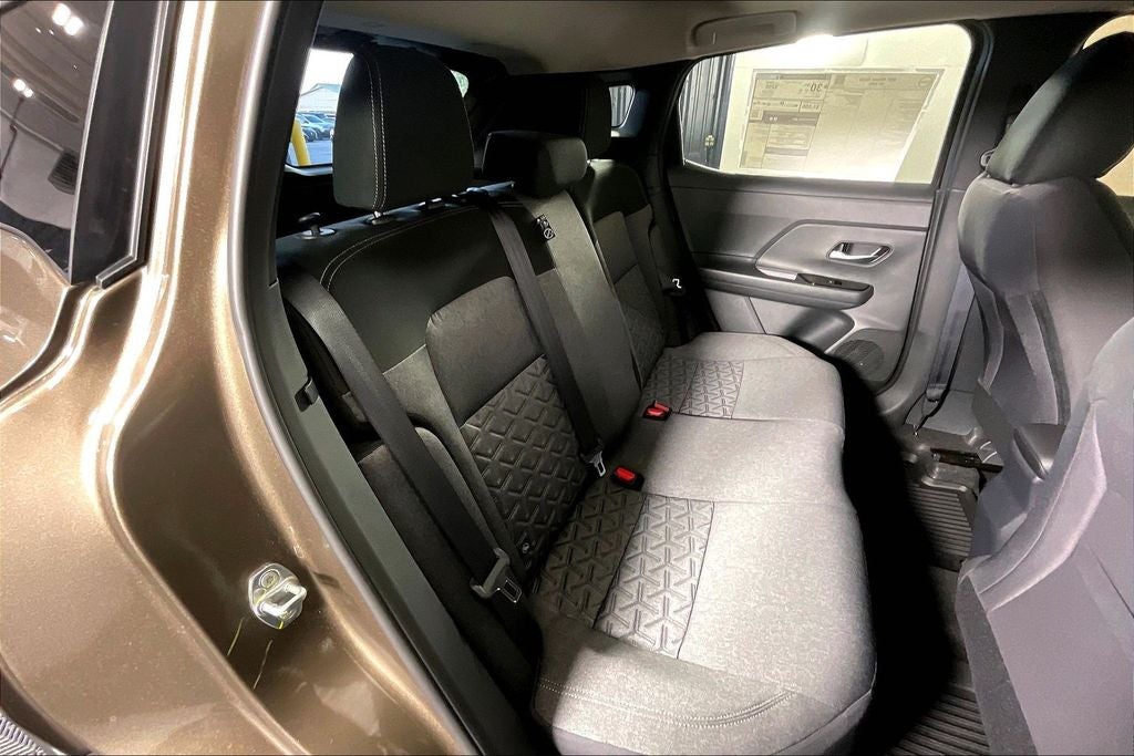 2027 Nissan Kicks SV