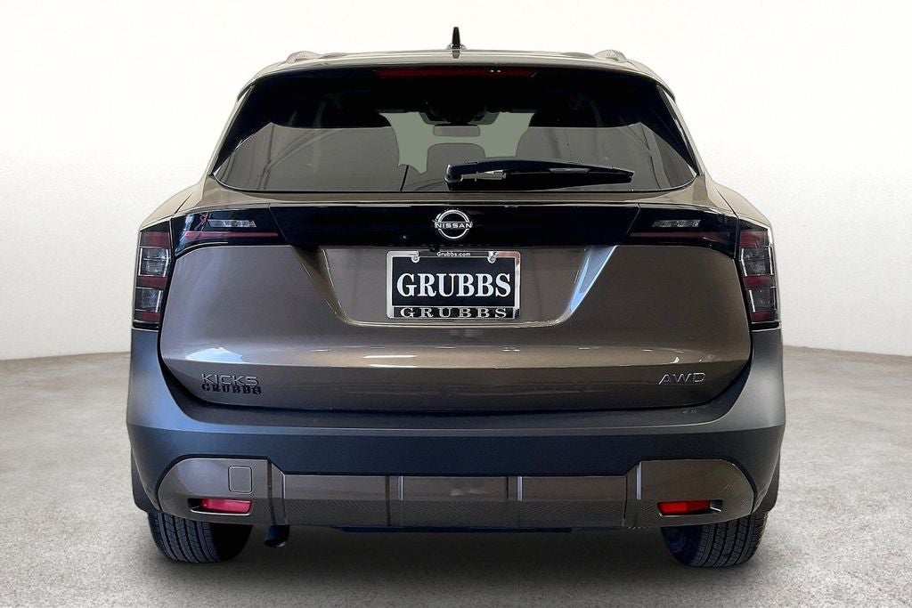 2027 Nissan Kicks SV
