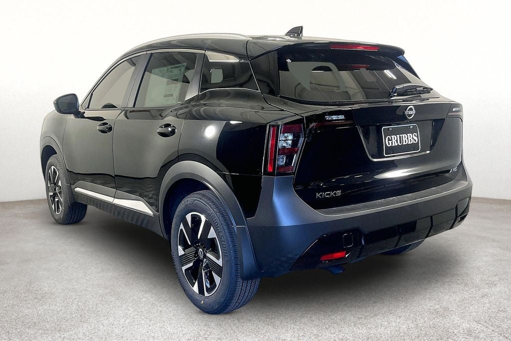 2027 Nissan Kicks SV