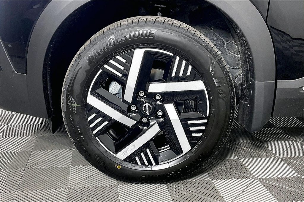 2027 Nissan Kicks SV