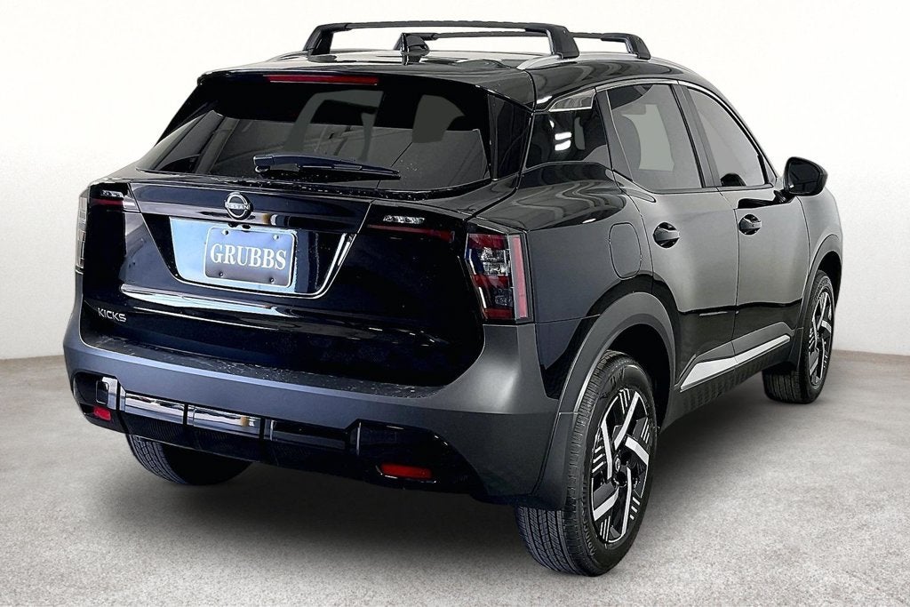2027 Nissan Kicks SV