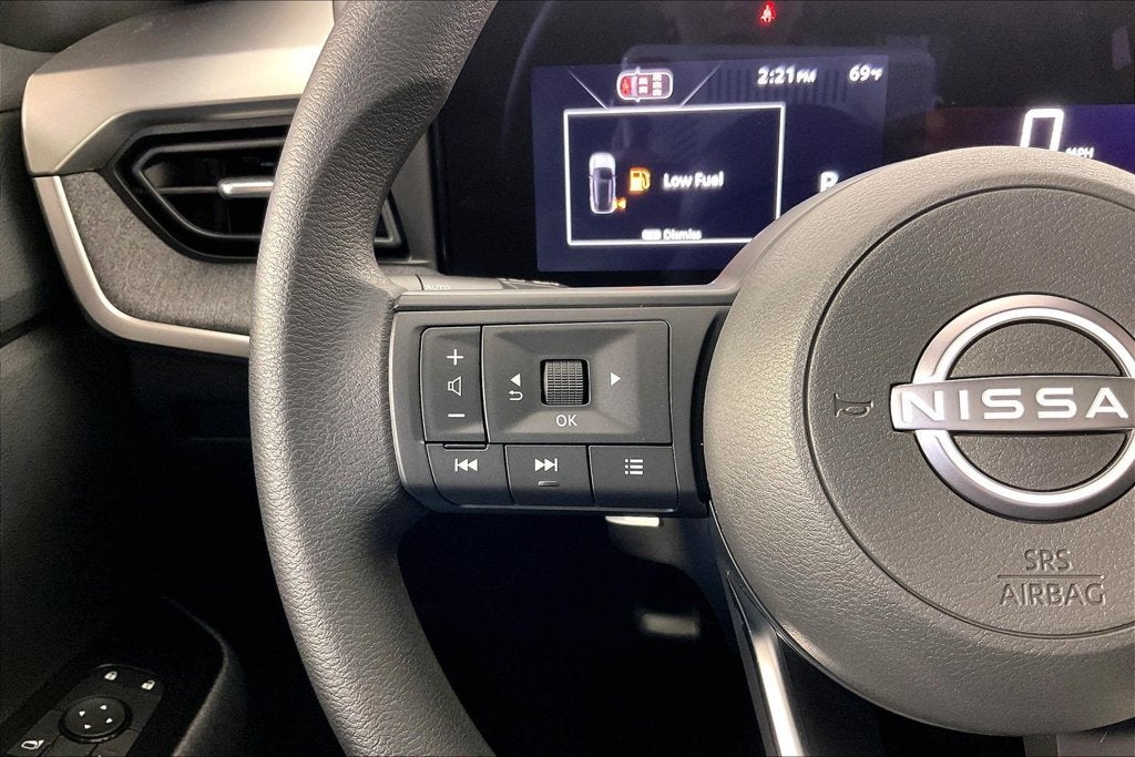2027 Nissan Kicks SV