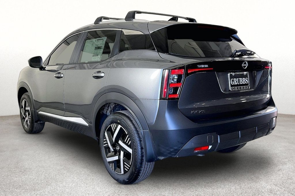 2027 Nissan Kicks SV
