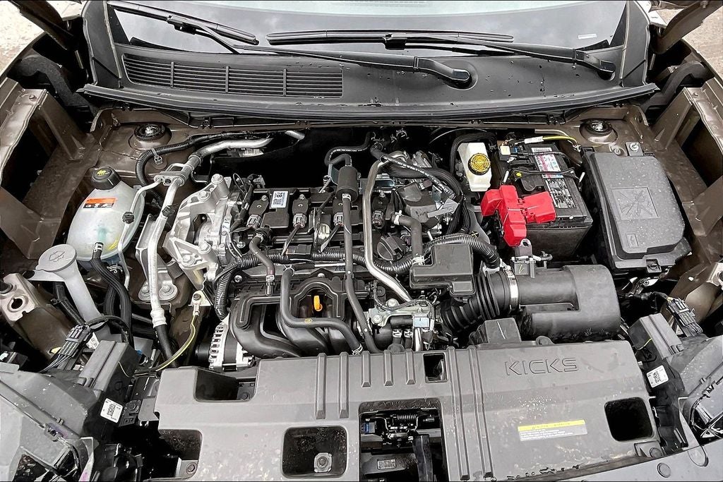 2025 Nissan Kicks SR