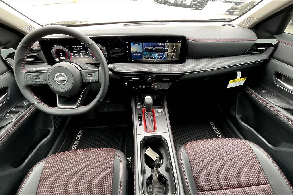 2025 Nissan Kicks SR