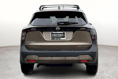 2025 Nissan Kicks SR