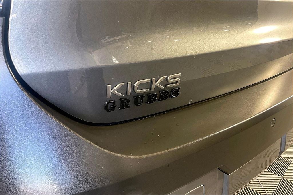 2025 Nissan Kicks SR