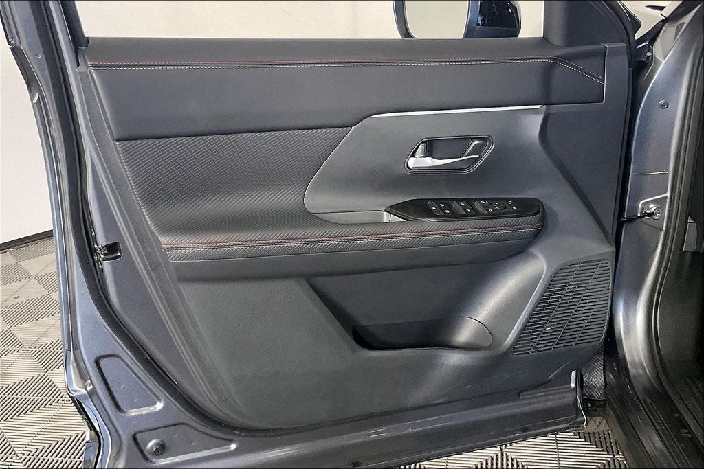 2027 Nissan Kicks SR