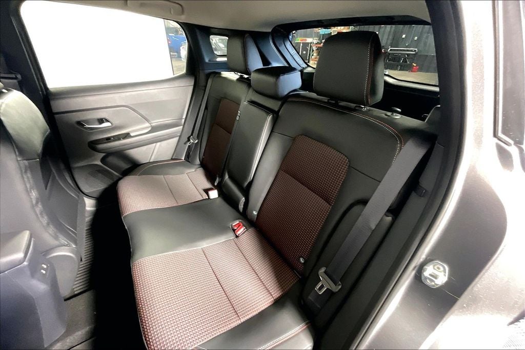 2027 Nissan Kicks SR