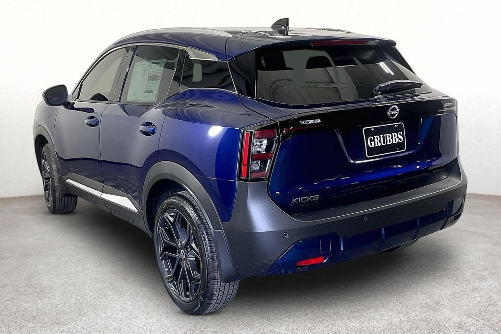 2027 Nissan Kicks SR