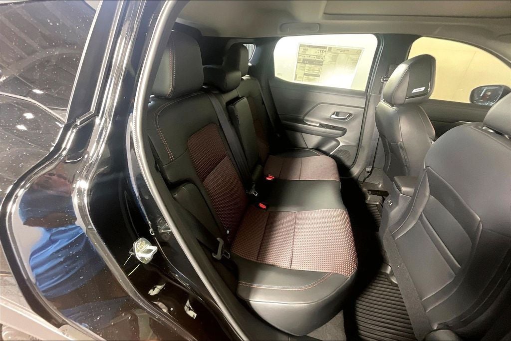 2027 Nissan Kicks SR