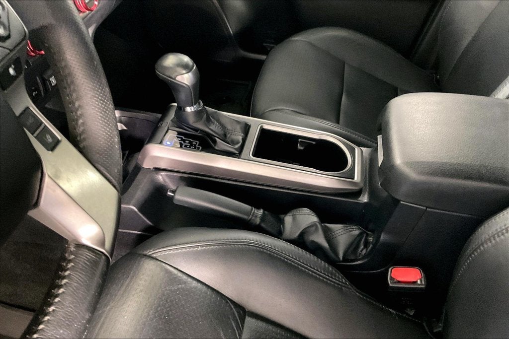 2022 Toyota Tacoma Limited V6