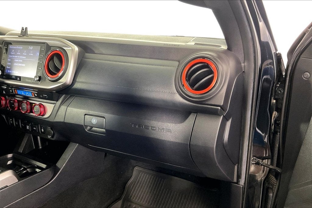 2022 Toyota Tacoma Limited V6