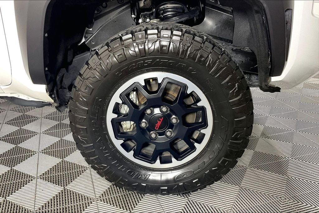 2025 Toyota Tacoma TRD Off-Road