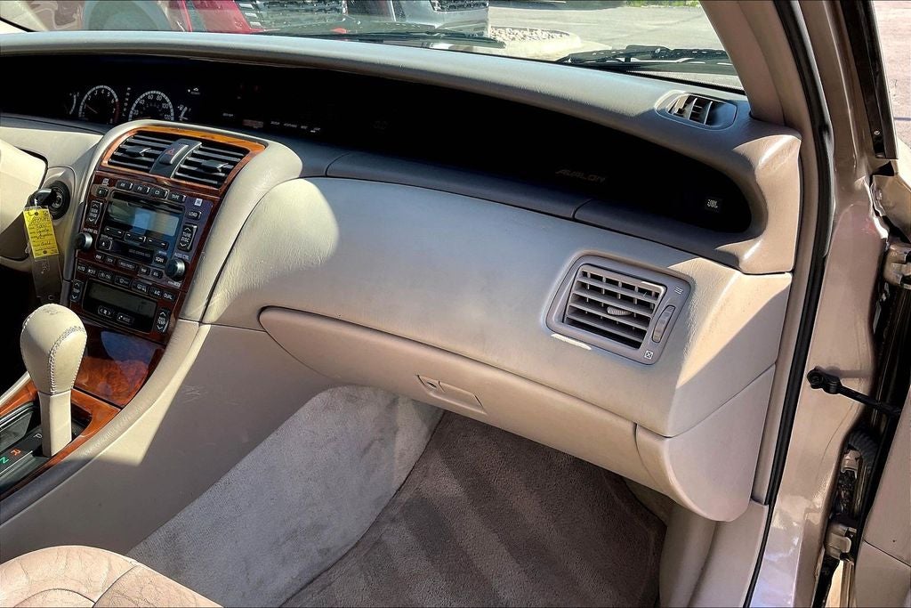 2000 Toyota Avalon XL