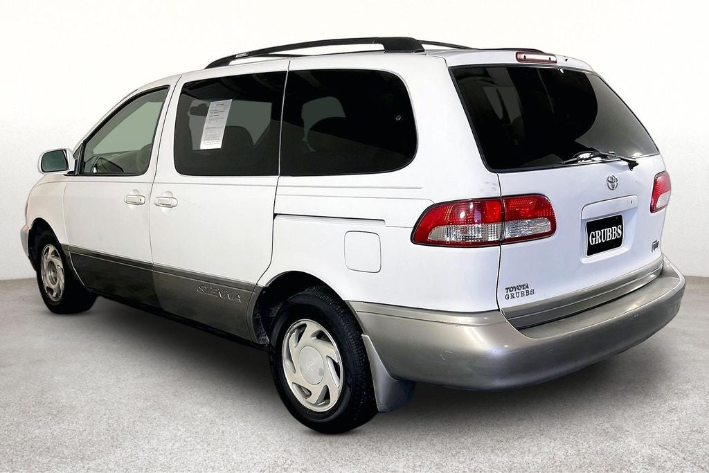 2003 Toyota Sienna LE