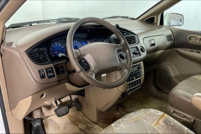 2003 Toyota Sienna LE