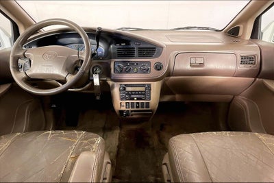 2003 Toyota Sienna LE