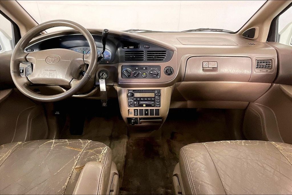 2003 Toyota Sienna LE
