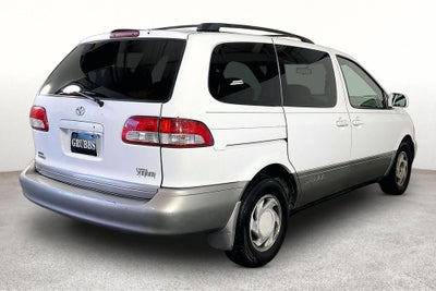 2003 Toyota Sienna LE