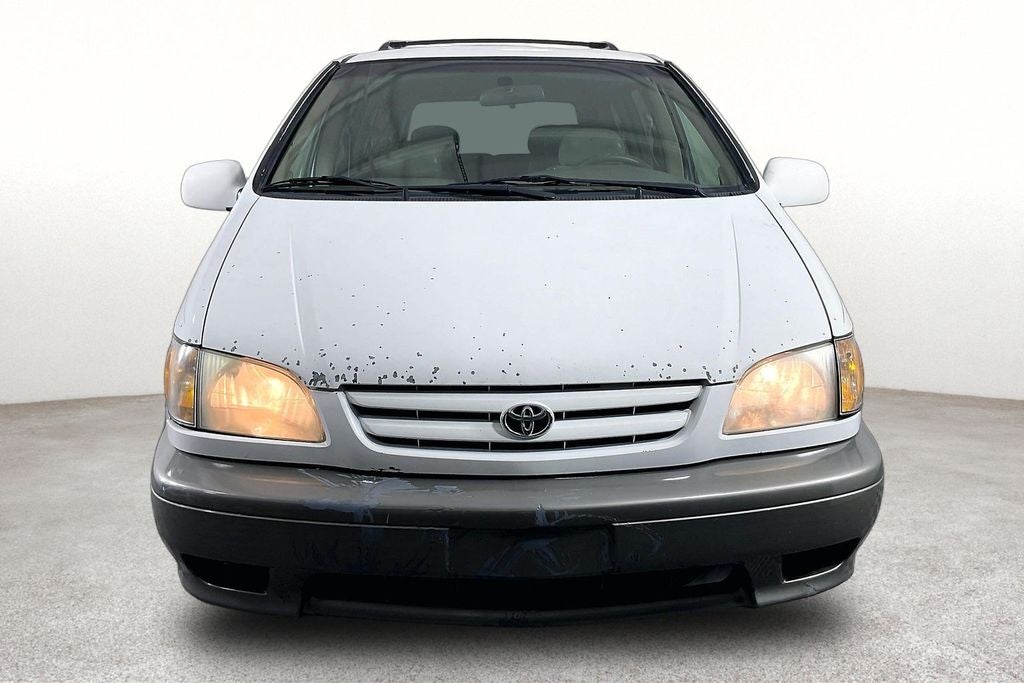 2003 Toyota Sienna LE