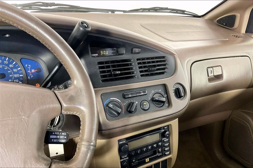 2003 Toyota Sienna LE
