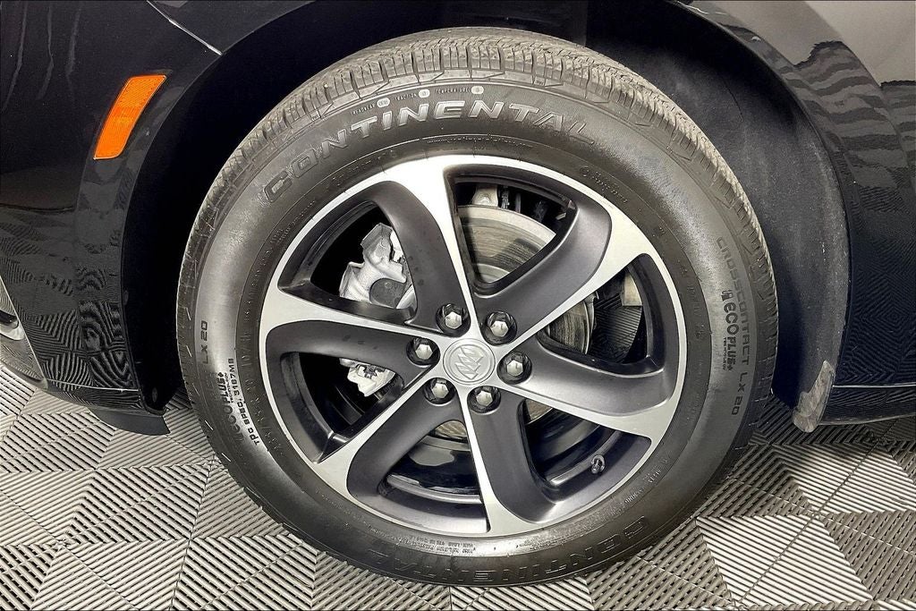 2022 Buick Enclave Essence