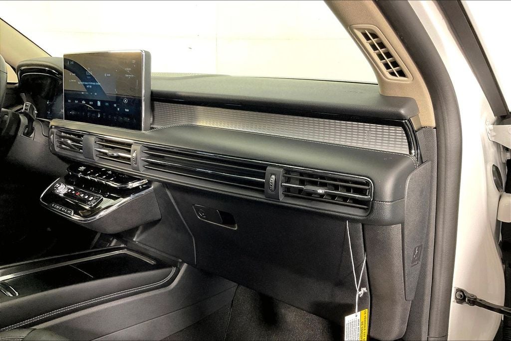 2026 Lincoln Corsair Premiere W/ Panoramic Sunroof
