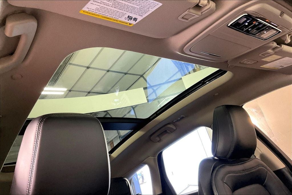 2026 Lincoln Corsair Premiere W/ Panoramic Sunroof