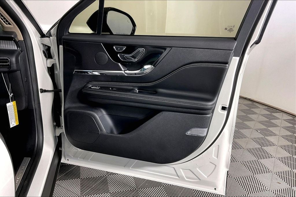 2026 Lincoln Corsair Premiere W/ Panoramic Sunroof
