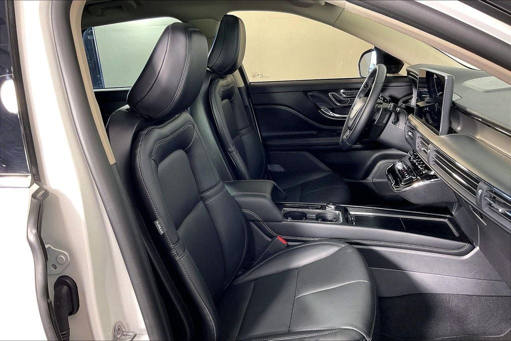 2026 Lincoln Corsair Premiere W/ Panoramic Sunroof