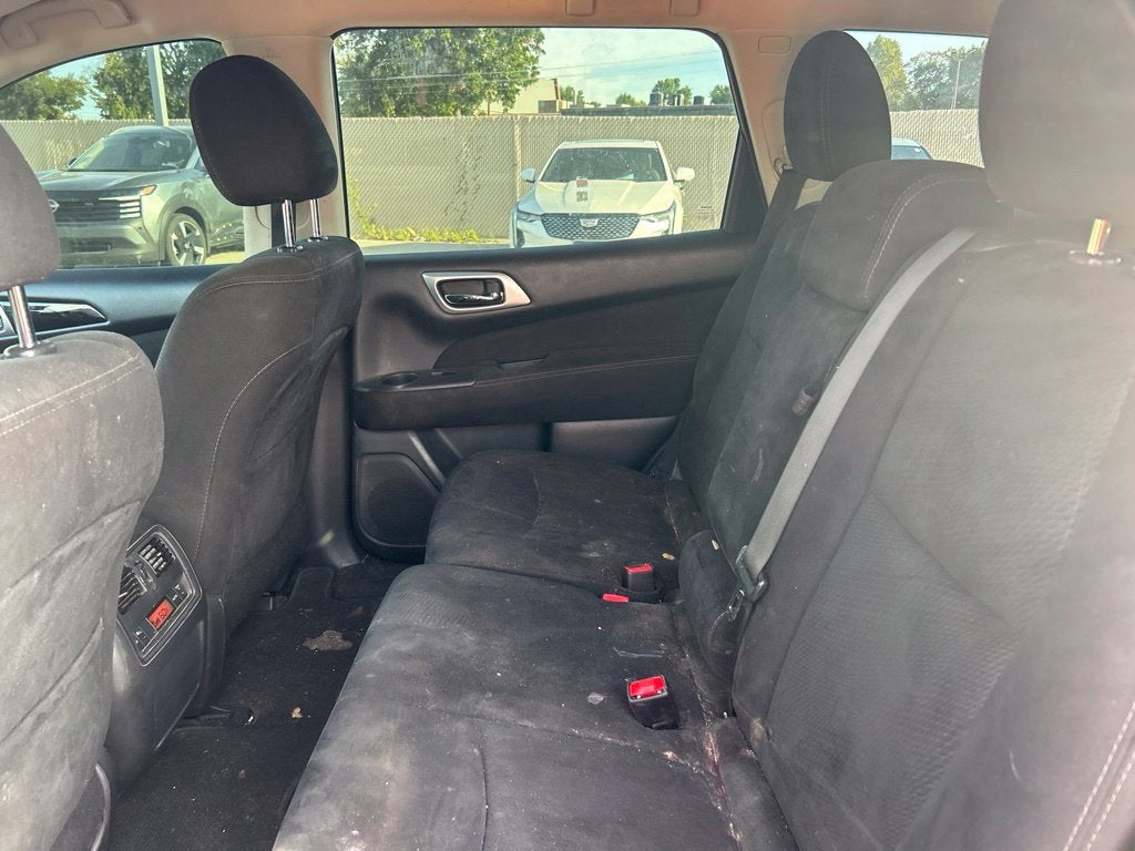 2015 Nissan Pathfinder S