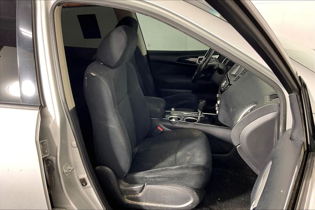 2015 Nissan Pathfinder SV