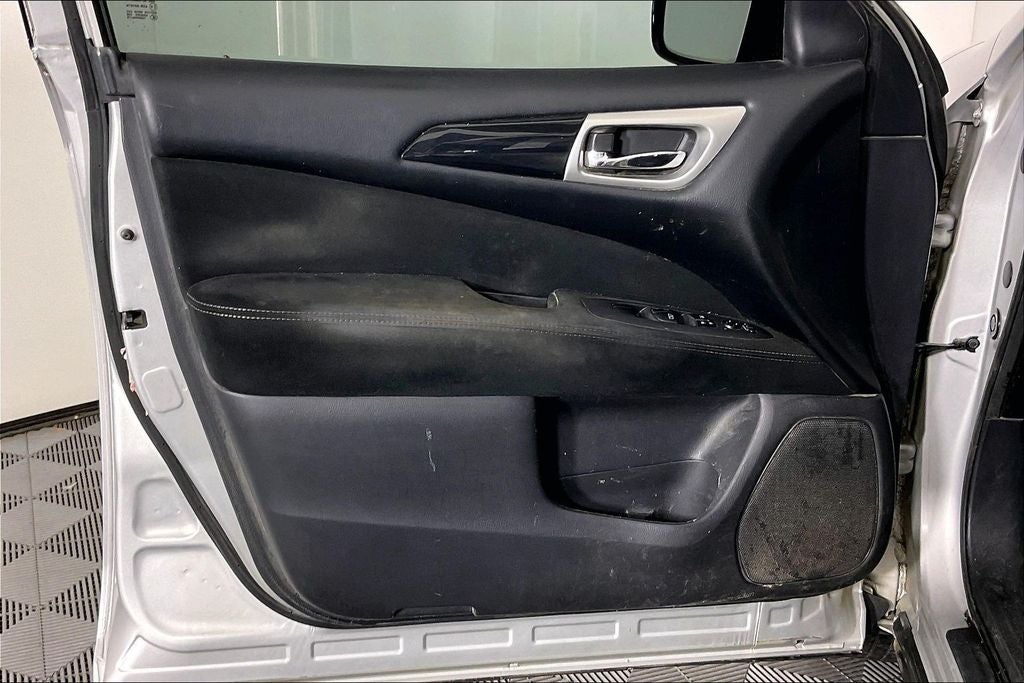 2015 Nissan Pathfinder SV