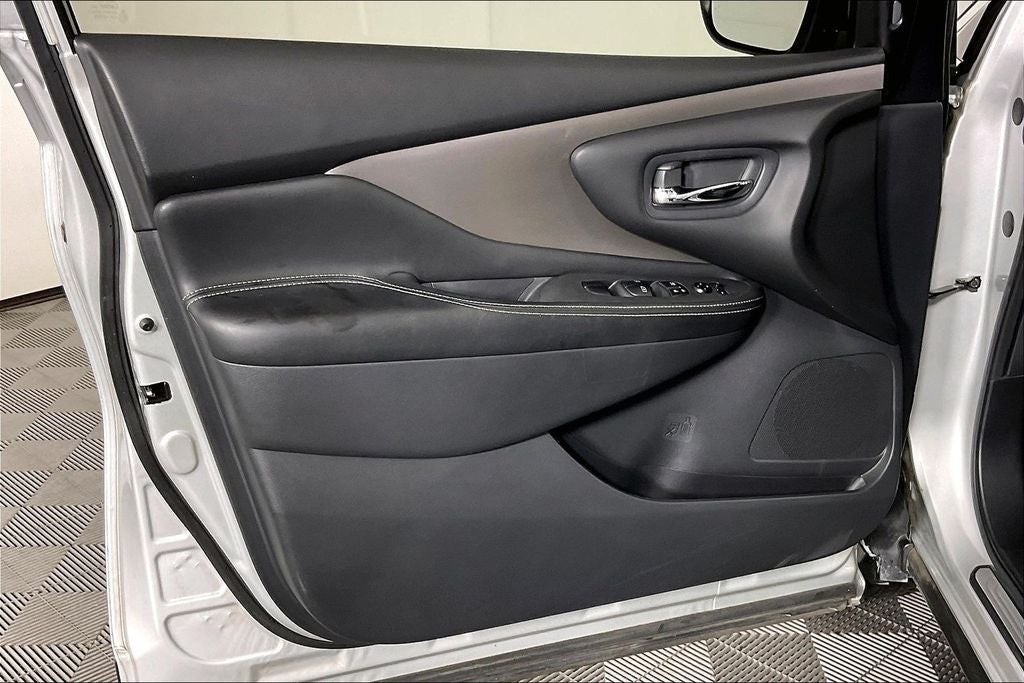 2022 Nissan Murano SV