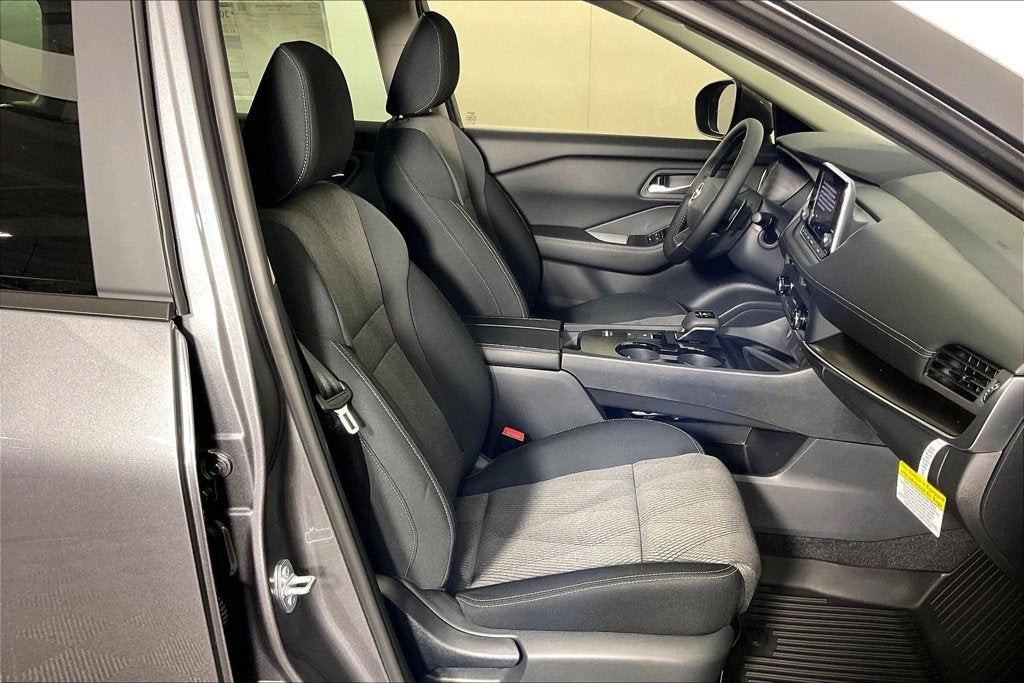 2027 Nissan Rogue SV