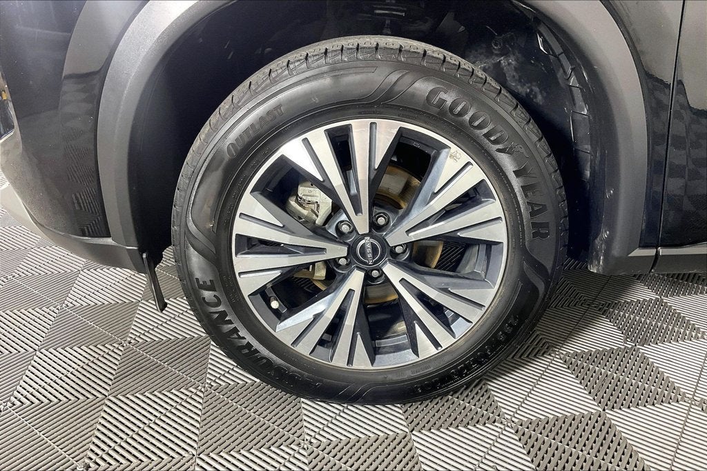2022 Nissan Rogue SV